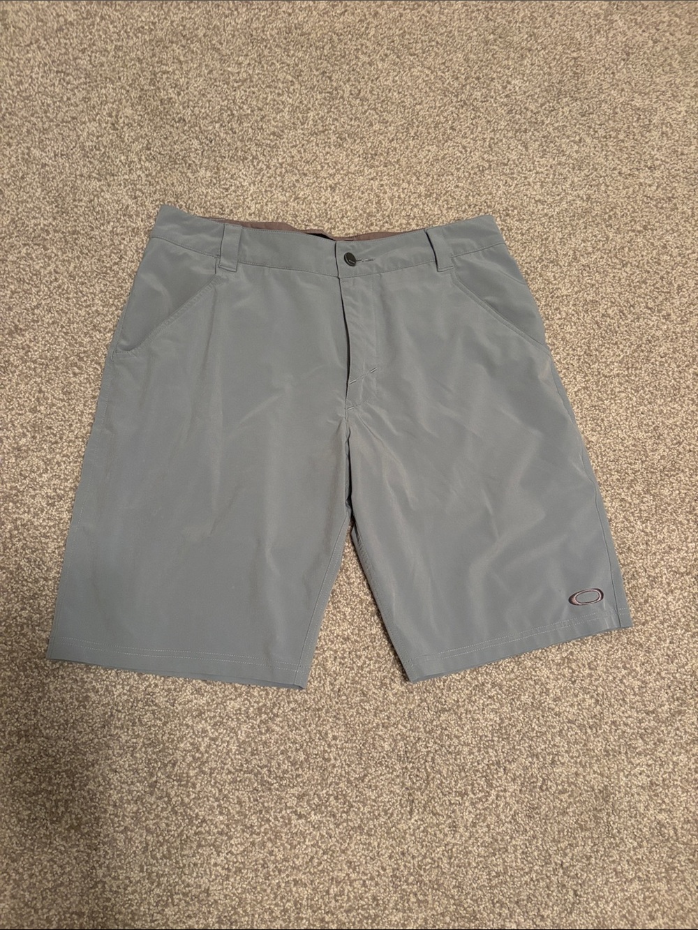 Oakley Men's Light Gray Athletic Shorts